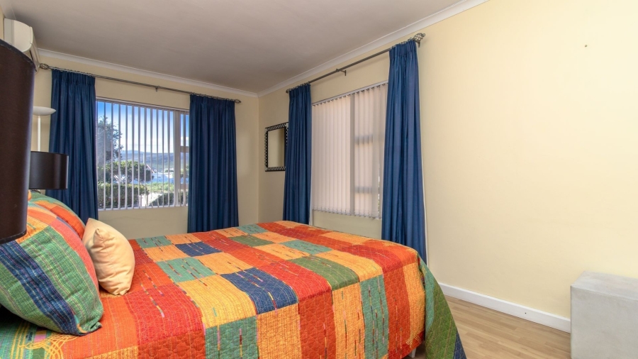 5 Bedroom Property for Sale in Sandbaai Western Cape